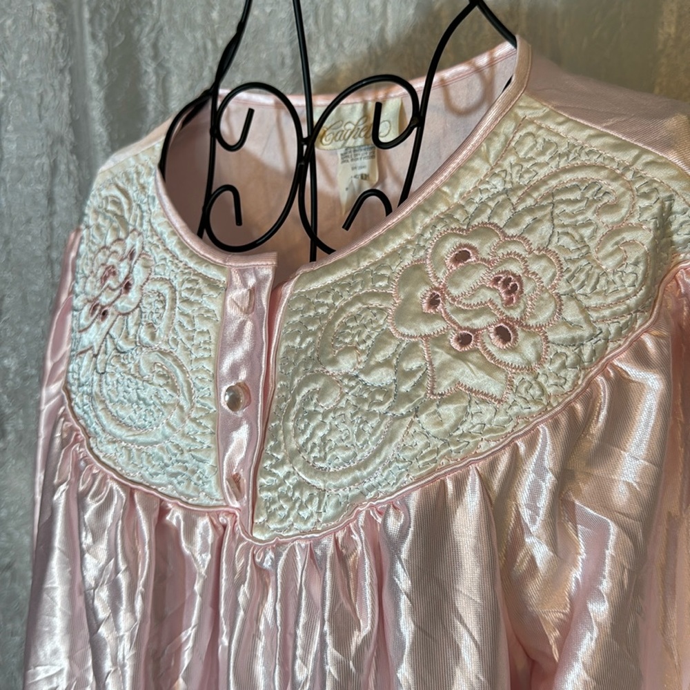 CACHET satiny gown - Picture 3 of 6